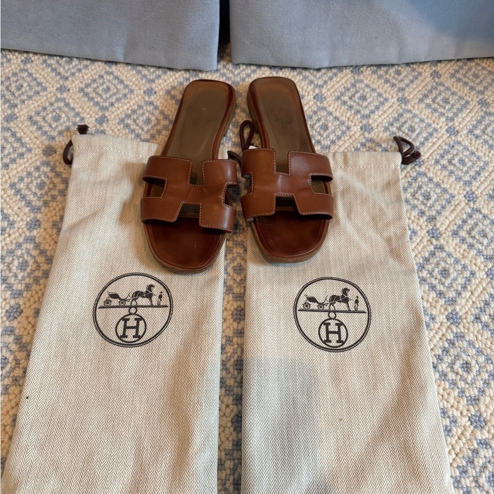 Hermès Brown Oran Leather Sandals